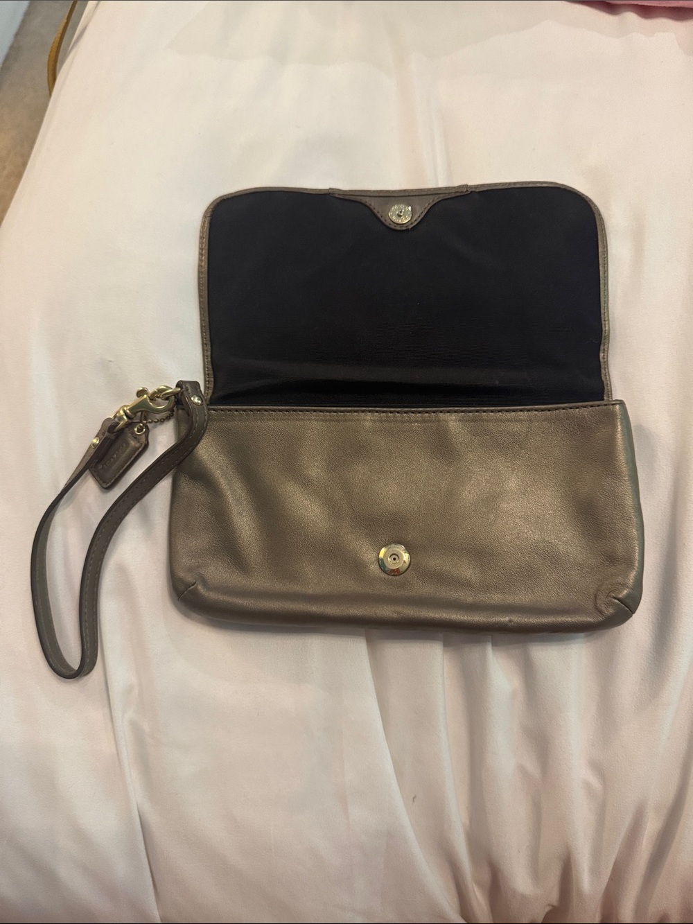 Coach Gold Leather Wristlet Clutch with Gold Hardware - Picture 2 of 6